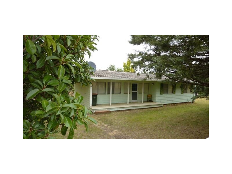 12 Hamilton Street, Dalgety NSW 2628