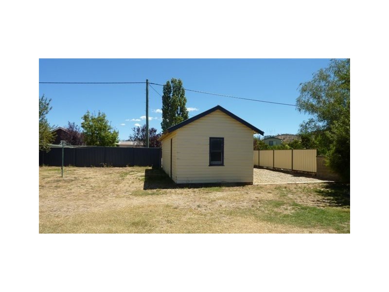14 Mary Street, Berridale NSW 2628