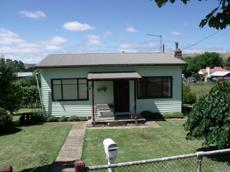16 Druitt Street, Adaminaby NSW 2629
