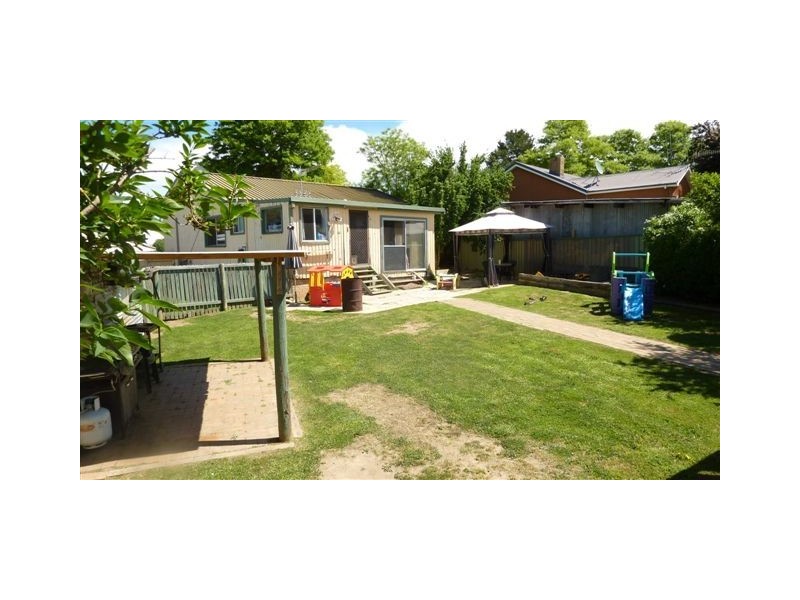 7 Pryce Street, Berridale NSW 2628