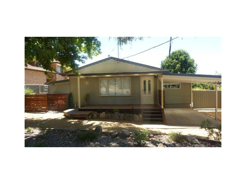 13 Mackay Street, Berridale NSW 2628