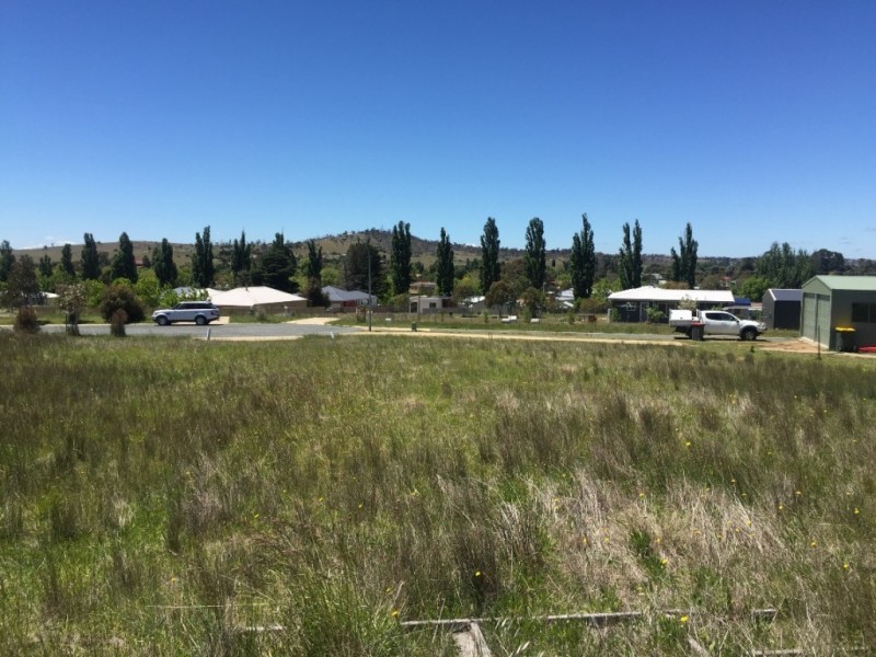 40 Roberson Street, Berridale NSW 2628