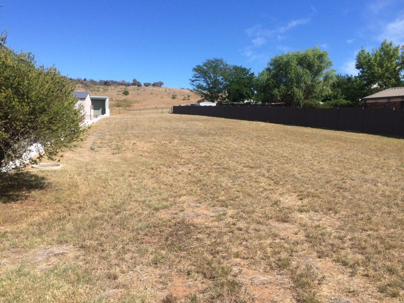 18 Roberson Street, Berridale NSW 2628