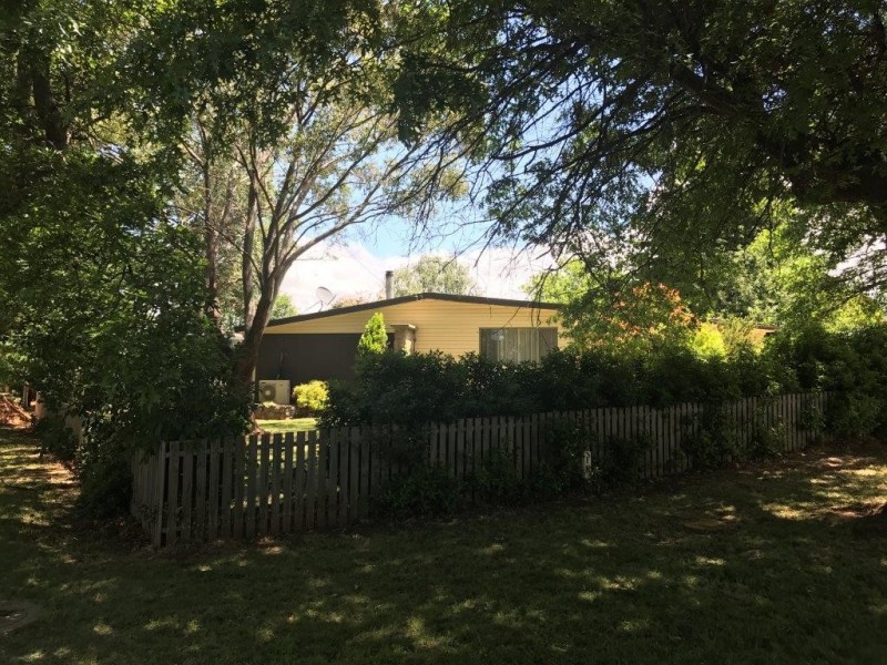 10 Cecil Street, Berridale NSW 2628