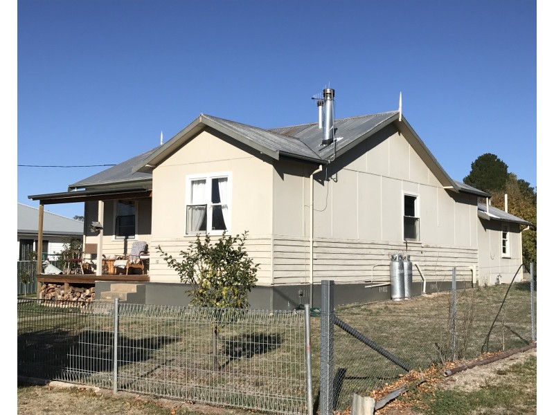 12 Chalker Street, Adaminaby NSW 2629
