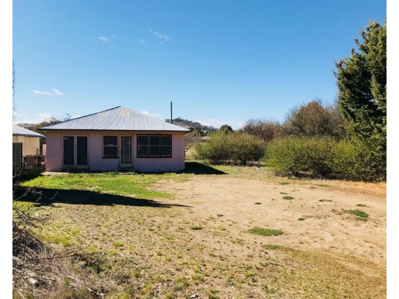 5 Bent Street, Berridale NSW 2628