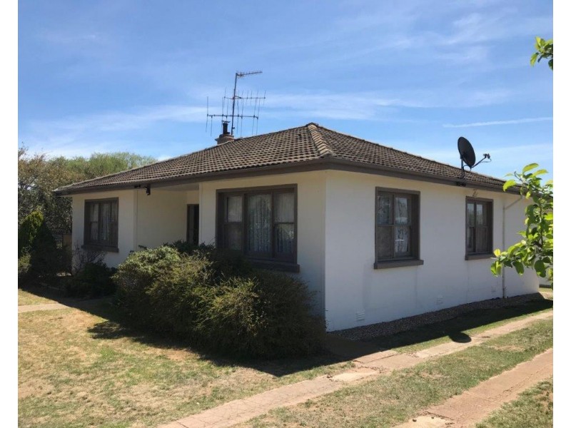 24 Mary Street, Berridale NSW 2628