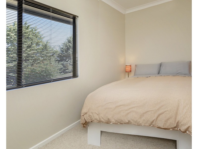 4 Campbell Street, Dalgety NSW 2628
