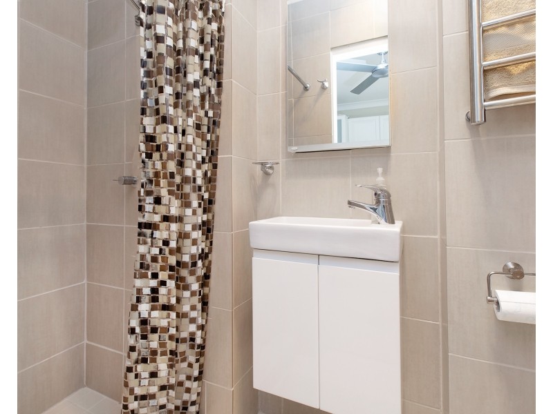 4 Campbell Street, Dalgety NSW 2628