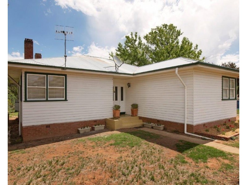 38 Mackay Street, Berridale NSW 2628