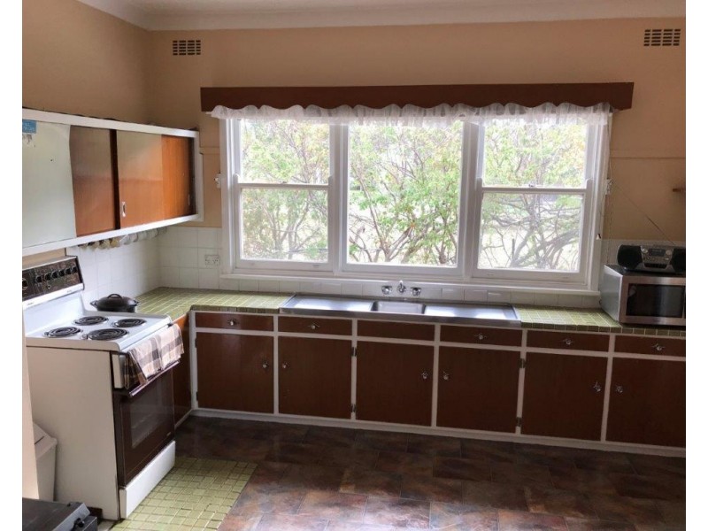 24 Mary Street, Berridale NSW 2628