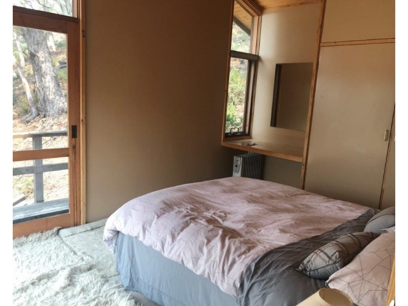 11 Happy Jacks Road, Eucumbene NSW 2628