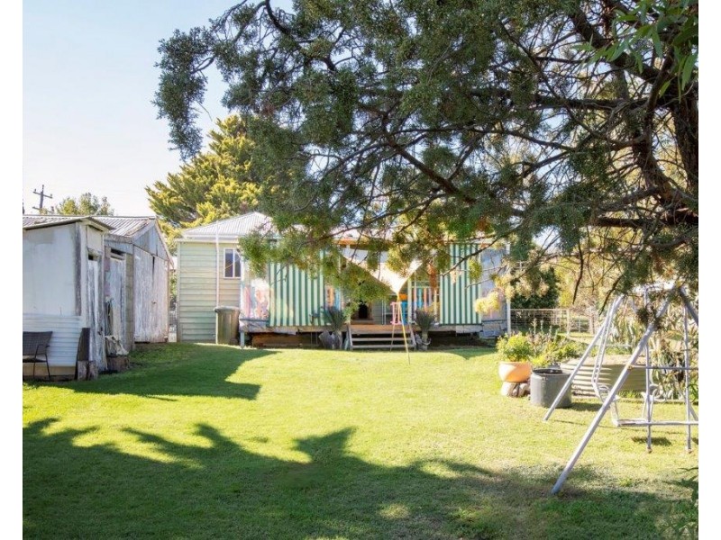 5 Hamilton Street, Dalgety NSW 2628