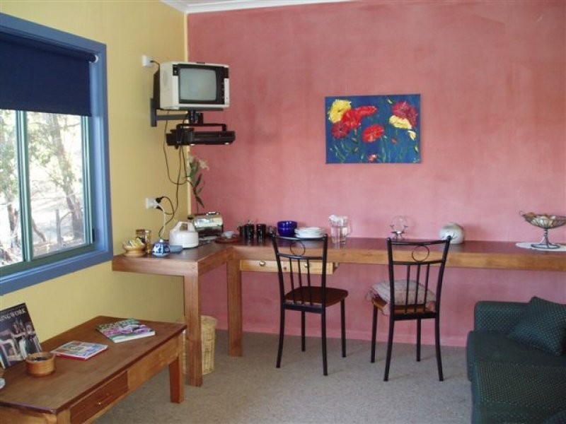 13 Rainbow Street, Old Adaminaby NSW 2629