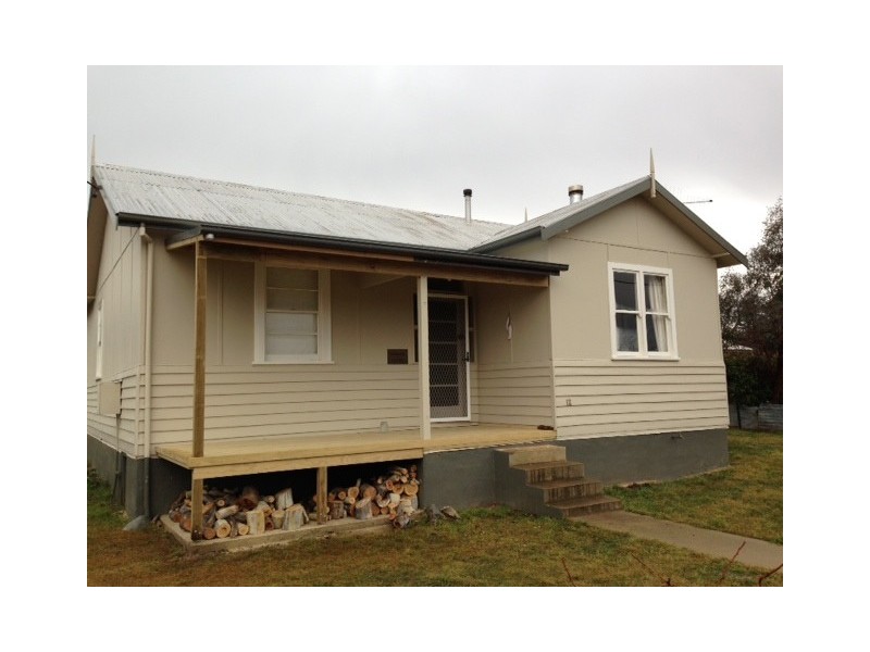 12 Chalker Street, Adaminaby NSW 2629