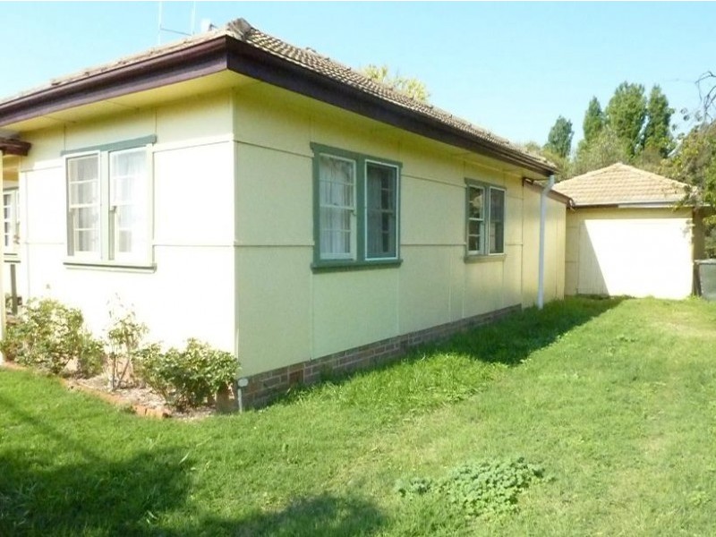 9 Bent Street, Berridale NSW 2628