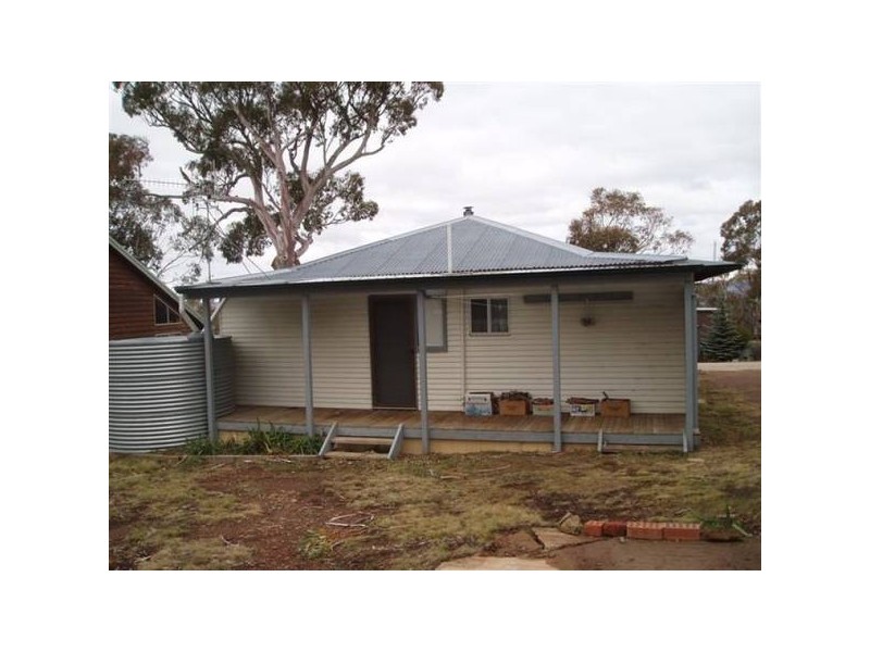 16 Clancy Street, Old Adaminaby NSW 2629