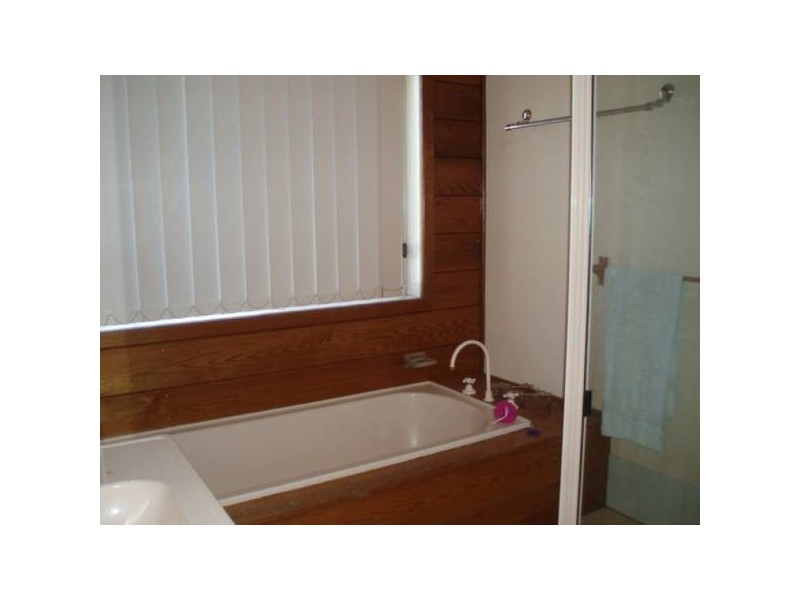 8 Jindalee St, Berridale NSW 2628