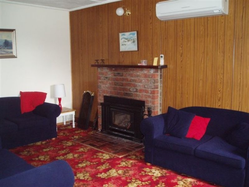 18 York Street, Adaminaby NSW 2629