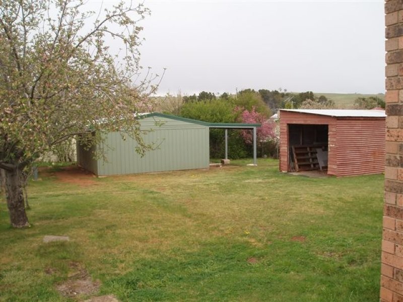 18 York Street, Adaminaby NSW 2629