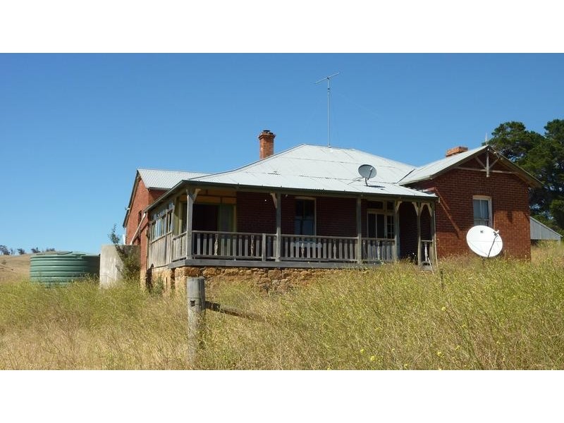 16 Kingston Road, Adaminaby NSW 2629