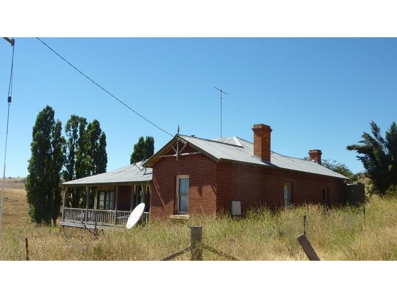 16 Kingston Road, Adaminaby NSW 2629