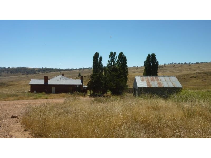 16 Kingston Road, Adaminaby NSW 2629
