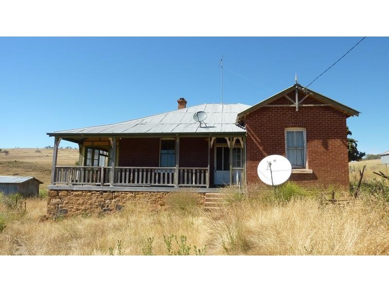 16 Kingston Road, Adaminaby NSW 2629