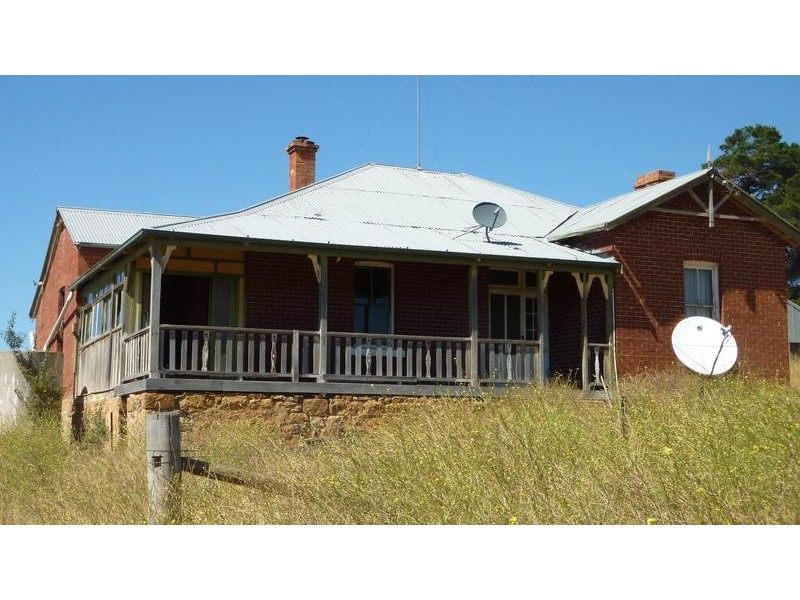 16 Kingston Road, Adaminaby NSW 2629