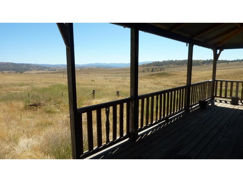 16 Kingston Road, Adaminaby NSW 2629