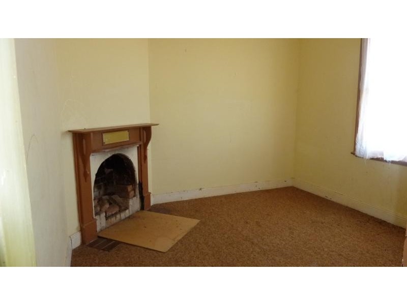 16 Kingston Road, Adaminaby NSW 2629