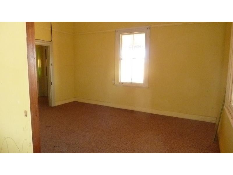 16 Kingston Road, Adaminaby NSW 2629