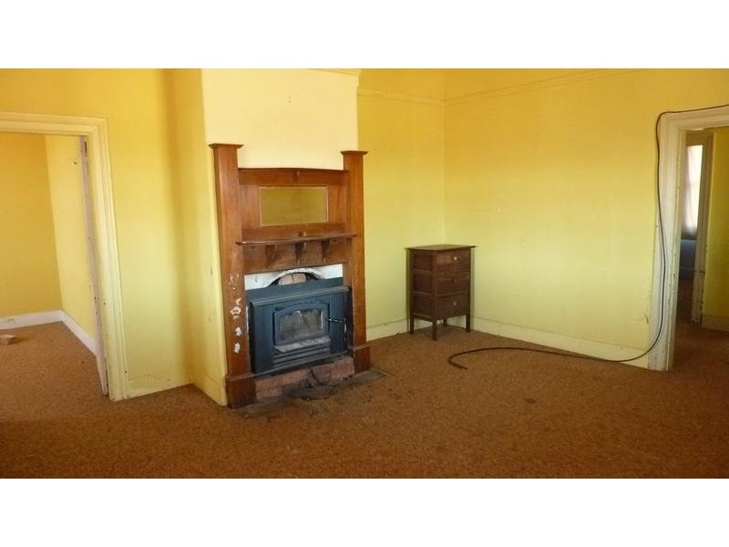 16 Kingston Road, Adaminaby NSW 2629