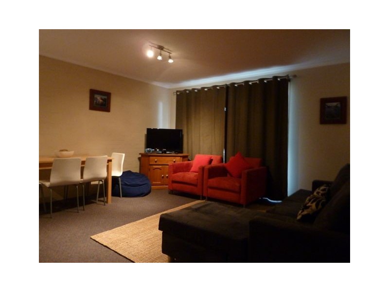4/5 Gungarlin Street, Berridale NSW 2628