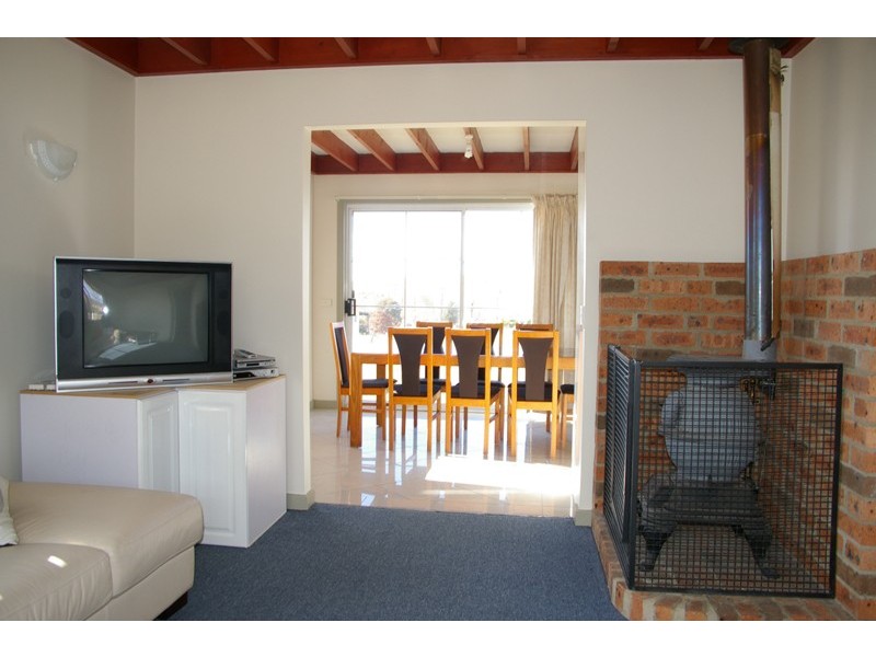 31 Roberson Street, Berridale NSW 2628