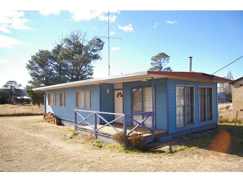 7 Mackay Street, Berridale NSW 2628