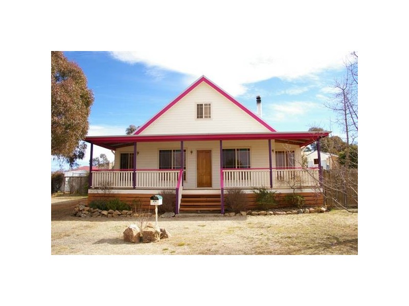 1 Kiparra Drive, Berridale NSW 2628
