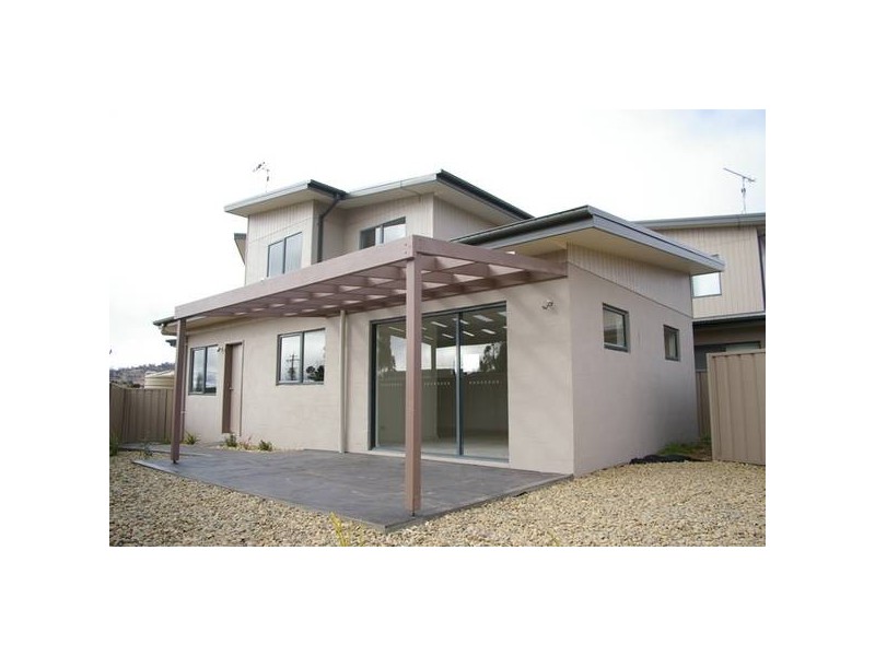 1/2 Gungarlin Street, Berridale NSW 2628