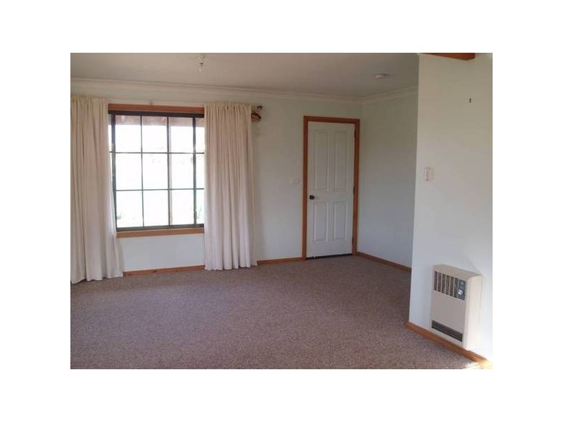 15 Chalker Street, Adaminaby NSW 2629