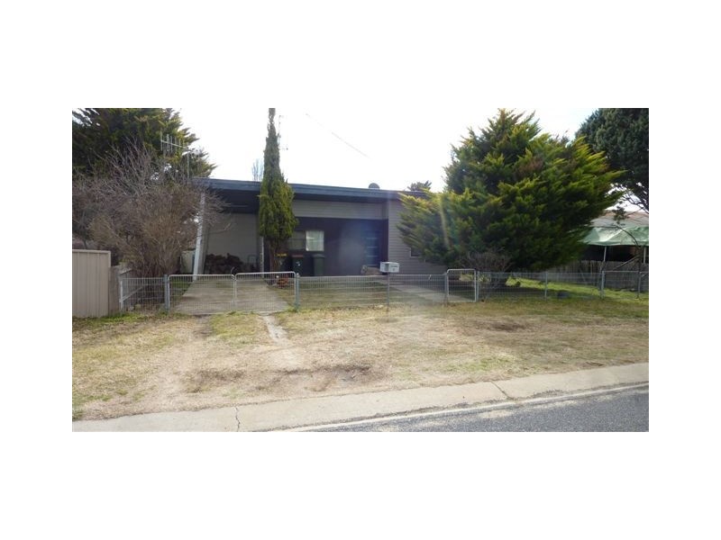 8 William Street, Berridale NSW 2628