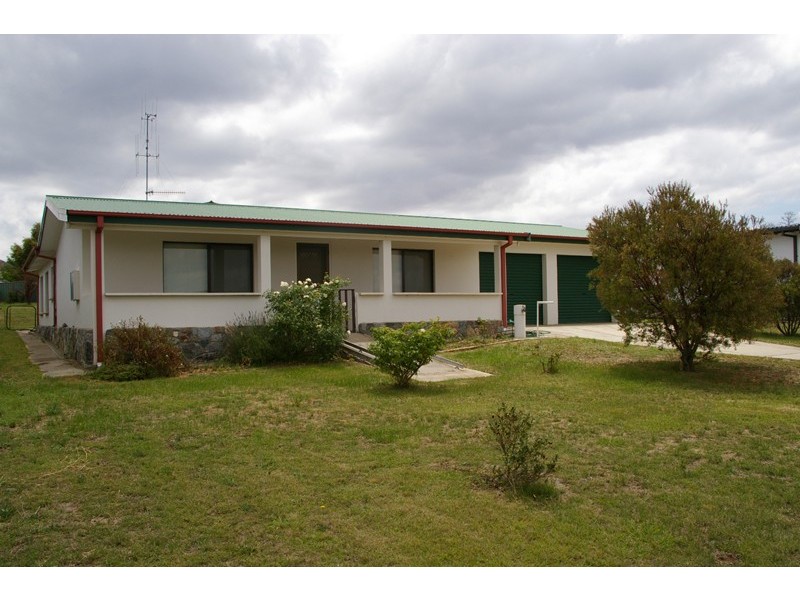 10 Roberson Street, Berridale NSW 2628