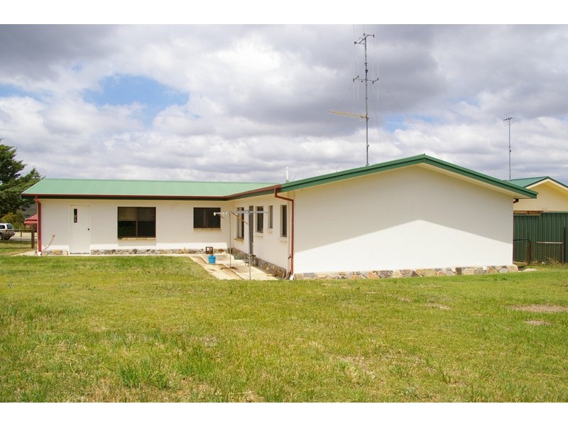 10 Roberson Street, Berridale NSW 2628