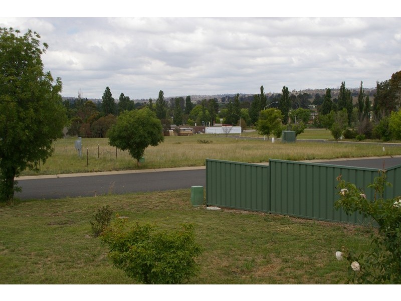 10 Roberson Street, Berridale NSW 2628