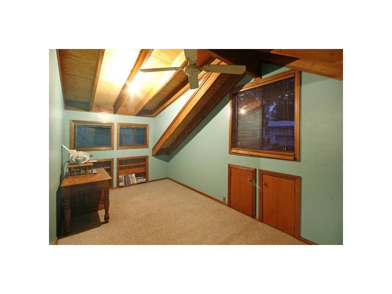 4 Howard Ave, Green Point NSW 2251
