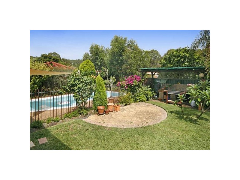 24 Hillview Street, Woy Woy NSW 2256