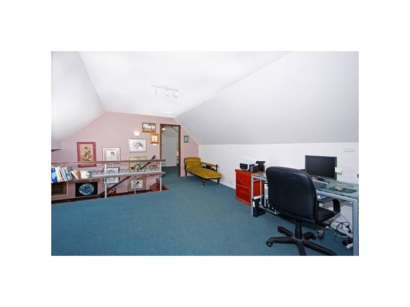 12 Monarchy Way, Narara NSW 2250