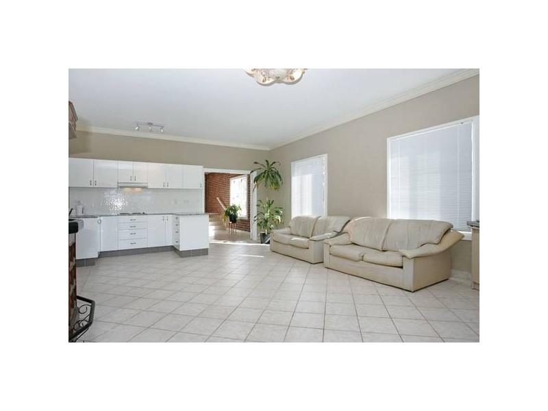 37 Forresters Beach Road, Forresters Beach NSW 2260