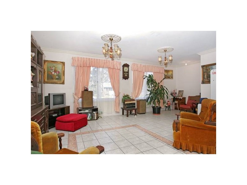 37 Forresters Beach Road, Forresters Beach NSW 2260