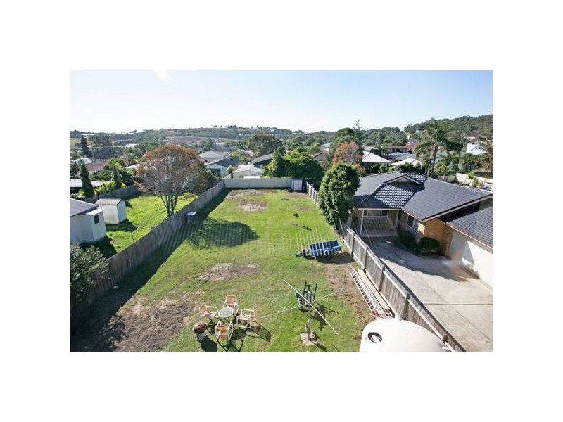 37 Forresters Beach Road, Forresters Beach NSW 2260