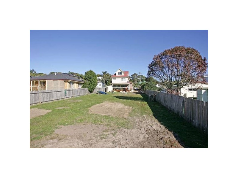 37 Forresters Beach Road, Forresters Beach NSW 2260